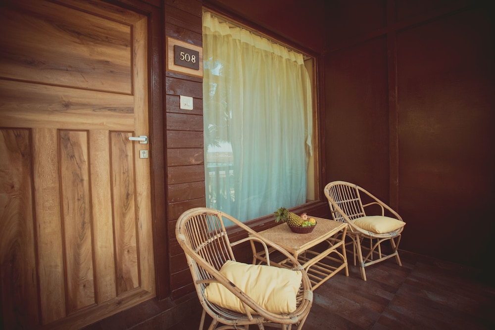 Riva Beach Resort 42/77