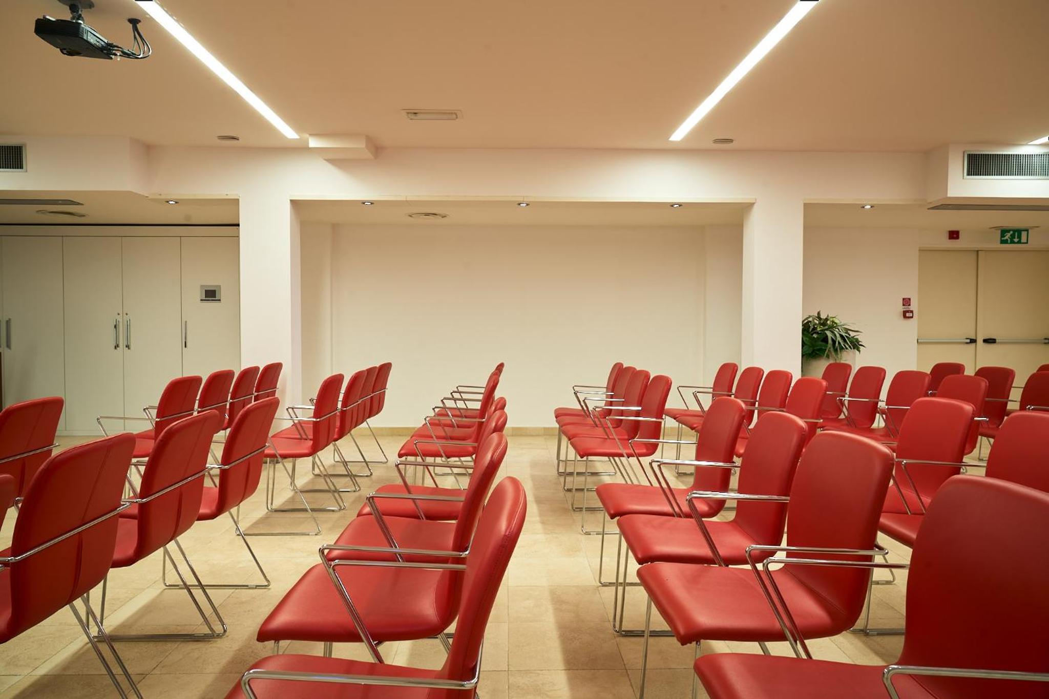 Delfina Palace 32/40