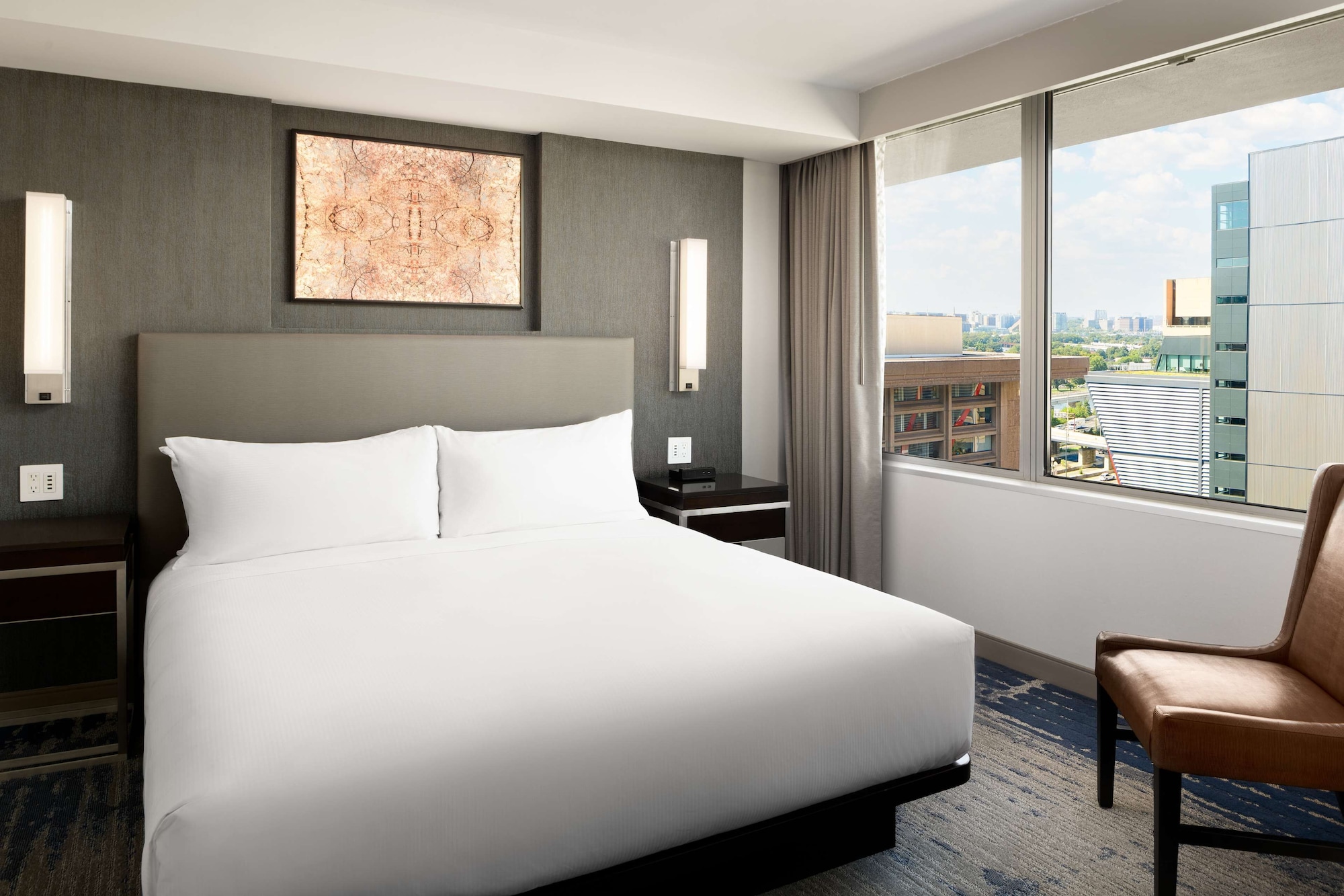 JUNIOR SUITE, KING BED, ACCESSIBLE
