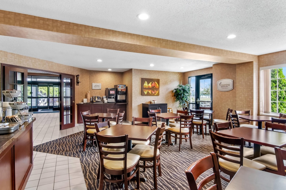 Sleep Inn & Suites Bay View Acme - Traverse City 48/68