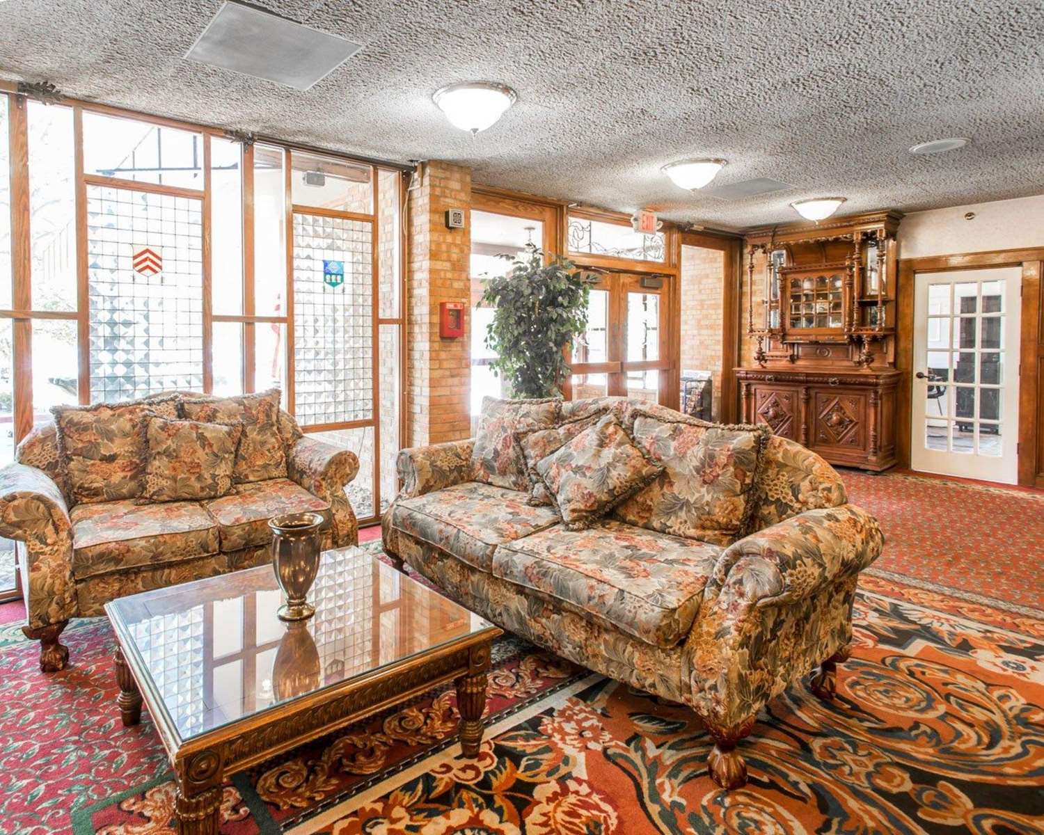 The Boulder Broker (ex. Rodeway Inn and Suites The Broker) 28/42