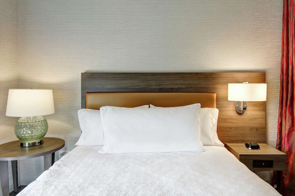 Home2 Suites By Hilton Montreal Dorval 15/68