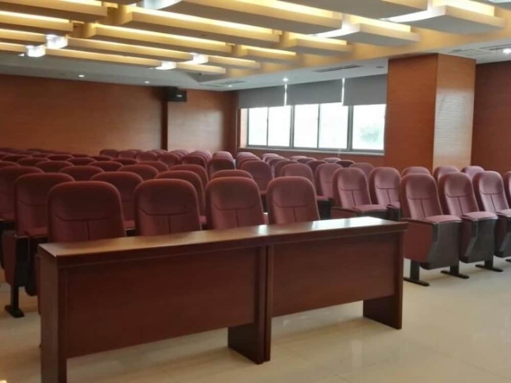 Greentree Inn Suzhou Taiping Town High-Speed North Station Express Hotel 28/31