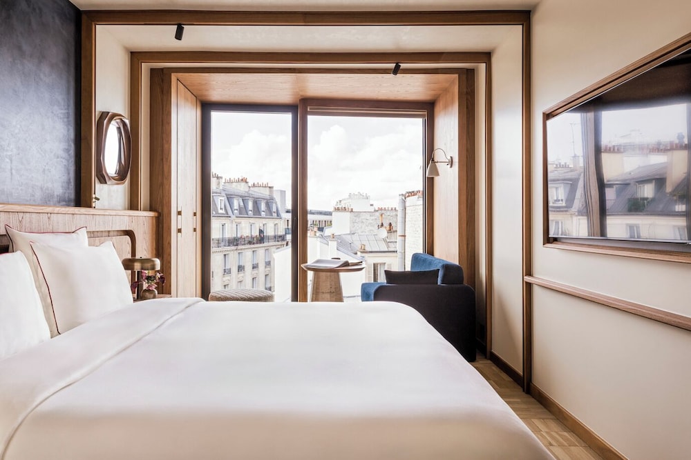 SUPERIOR, DOUBLE BED