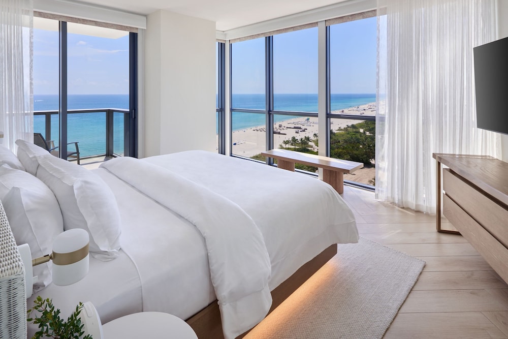 W South Beach Hotel 23/68