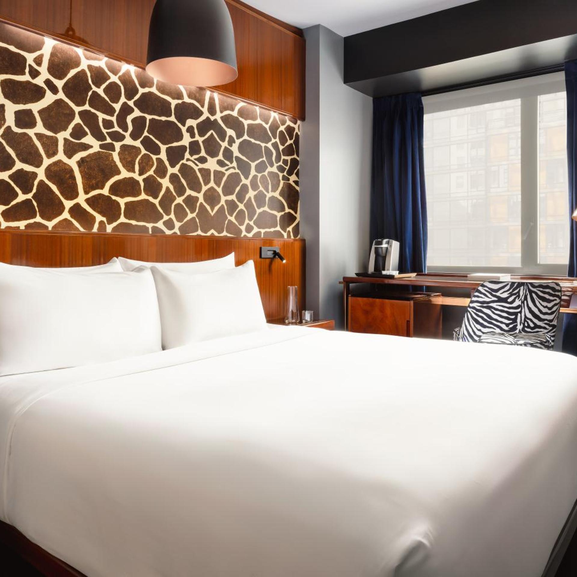State, Empire, King Bed