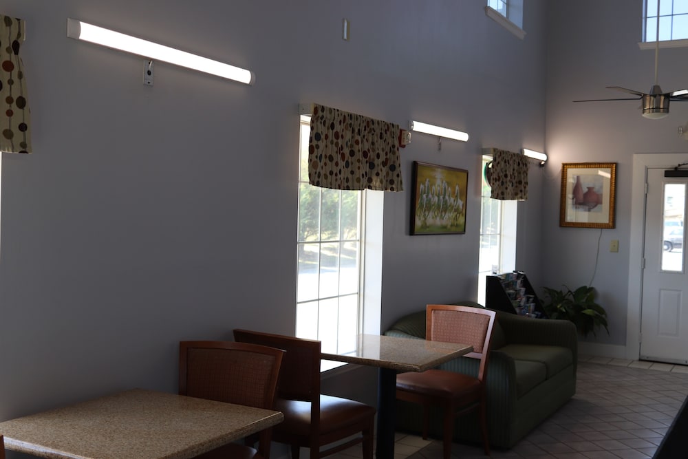 Woodstream Inn 45/57