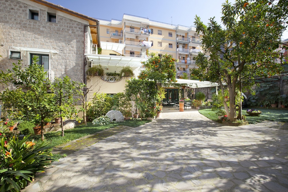Villa Angiolina Relais 6/61