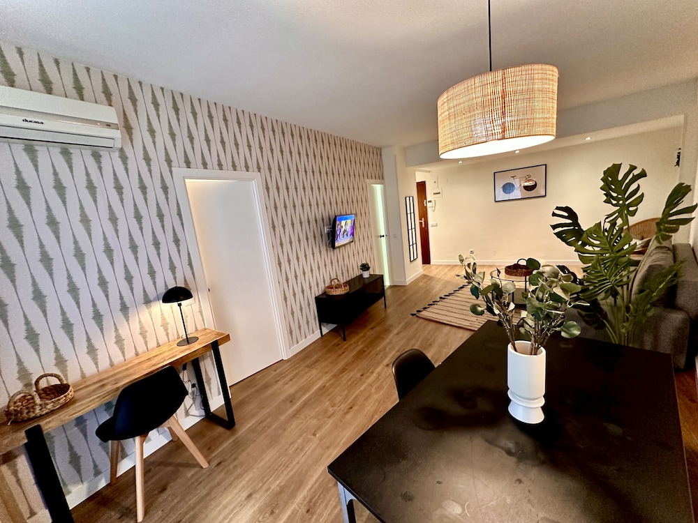 Far Home Hostel 55/71