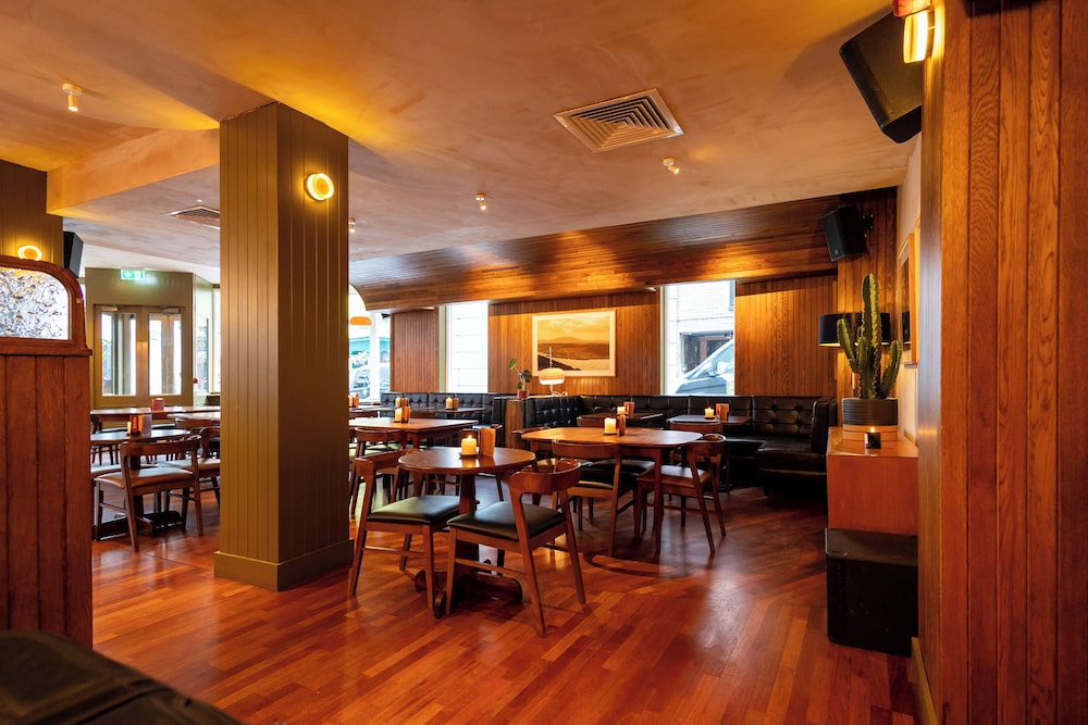 Drury Court Hotel 61/71