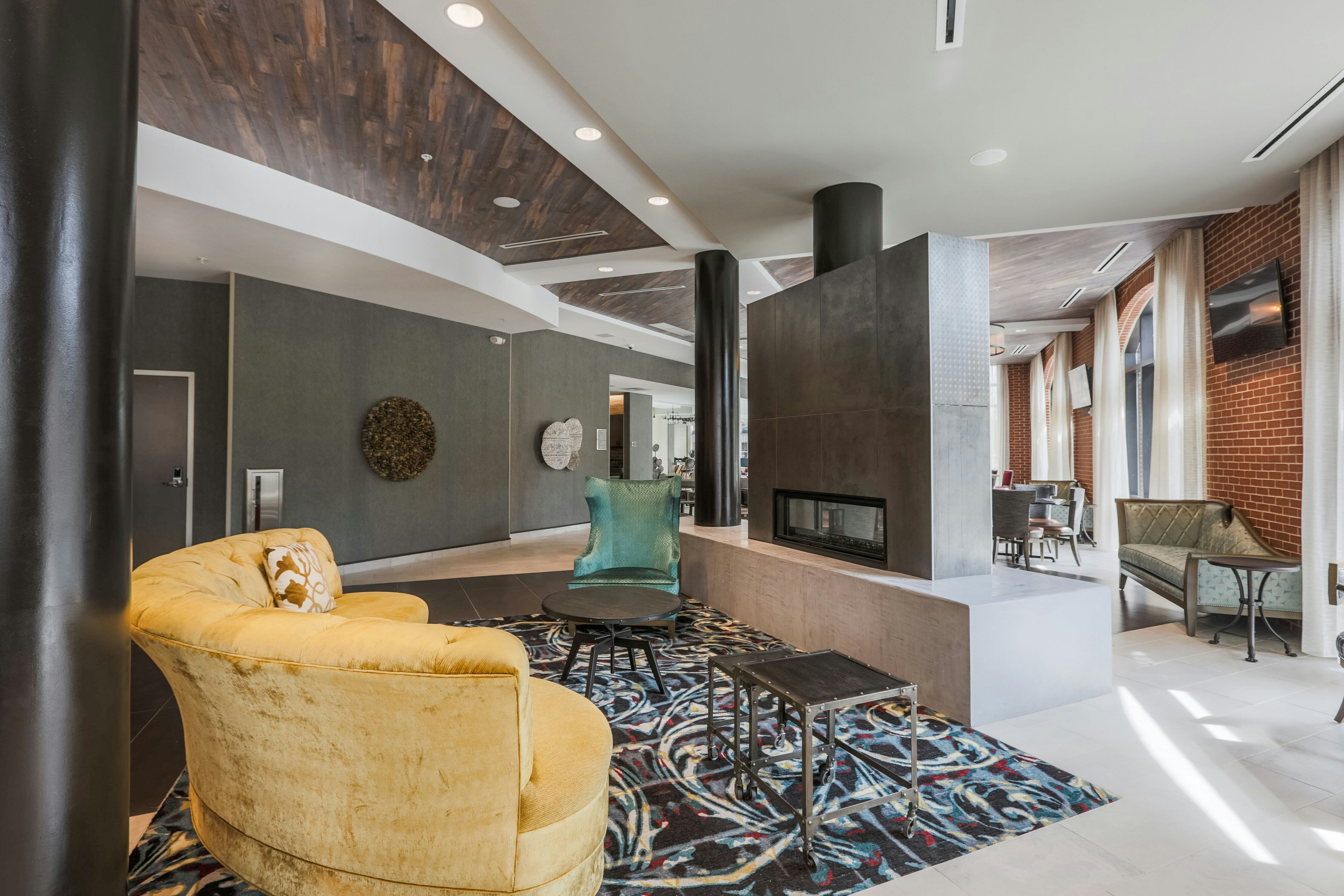 Lobby at HOMEWOOD SUITES BY HILTON CHARLESTON HISTORIC DISTRICT, CHARLESTON - SC