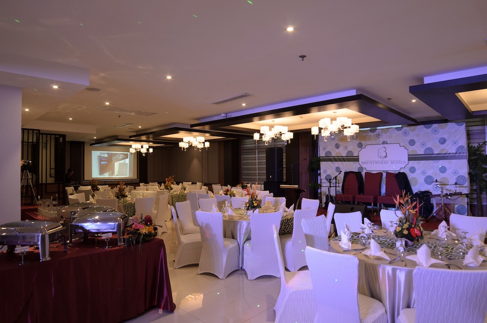 Brentwood Suites 28/38
