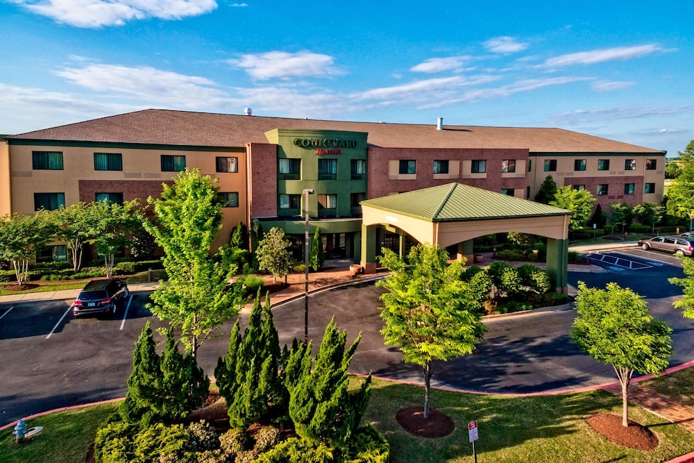 Courtyard By Marriott Memphis Southaven 1/48