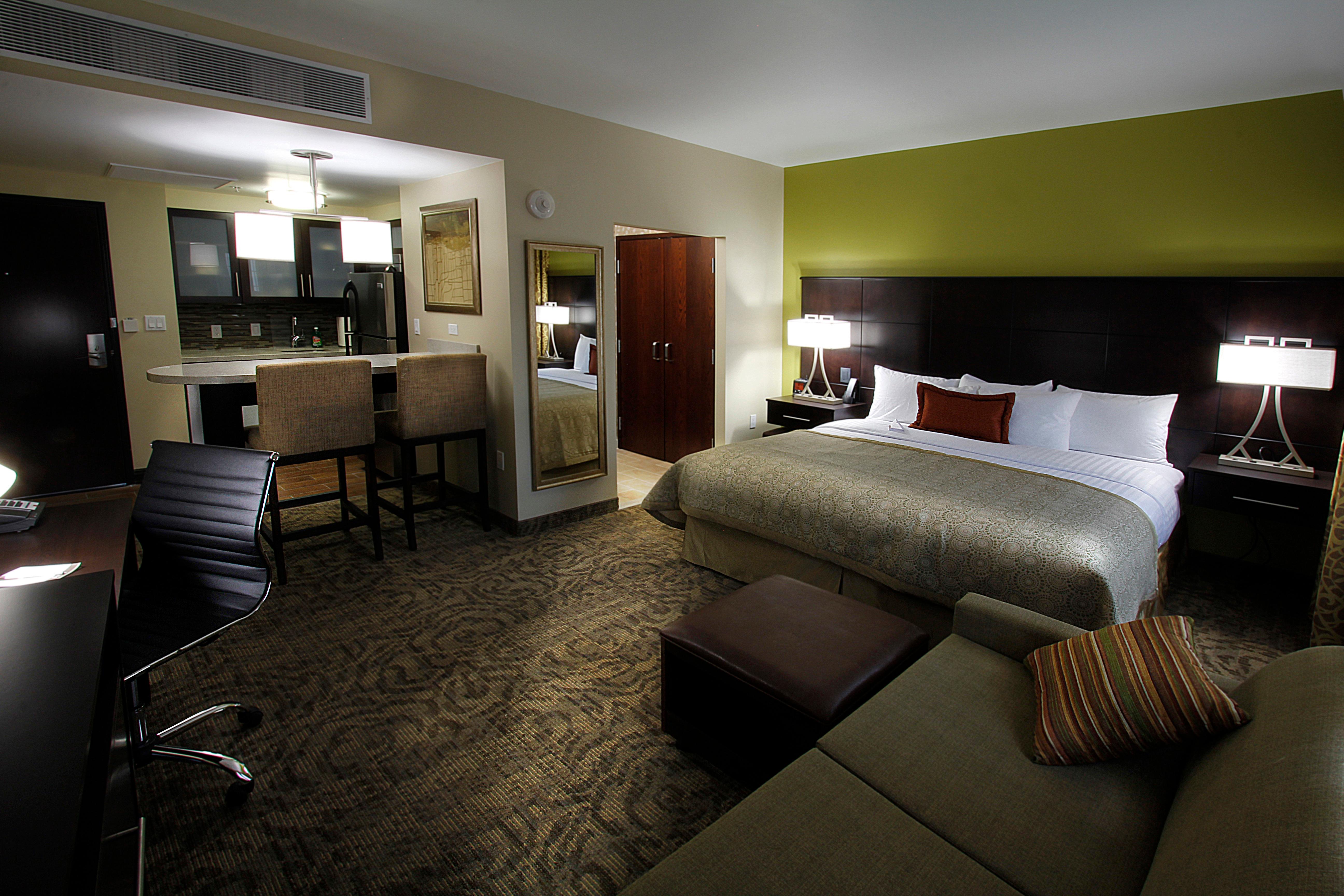 Suite, King Bed