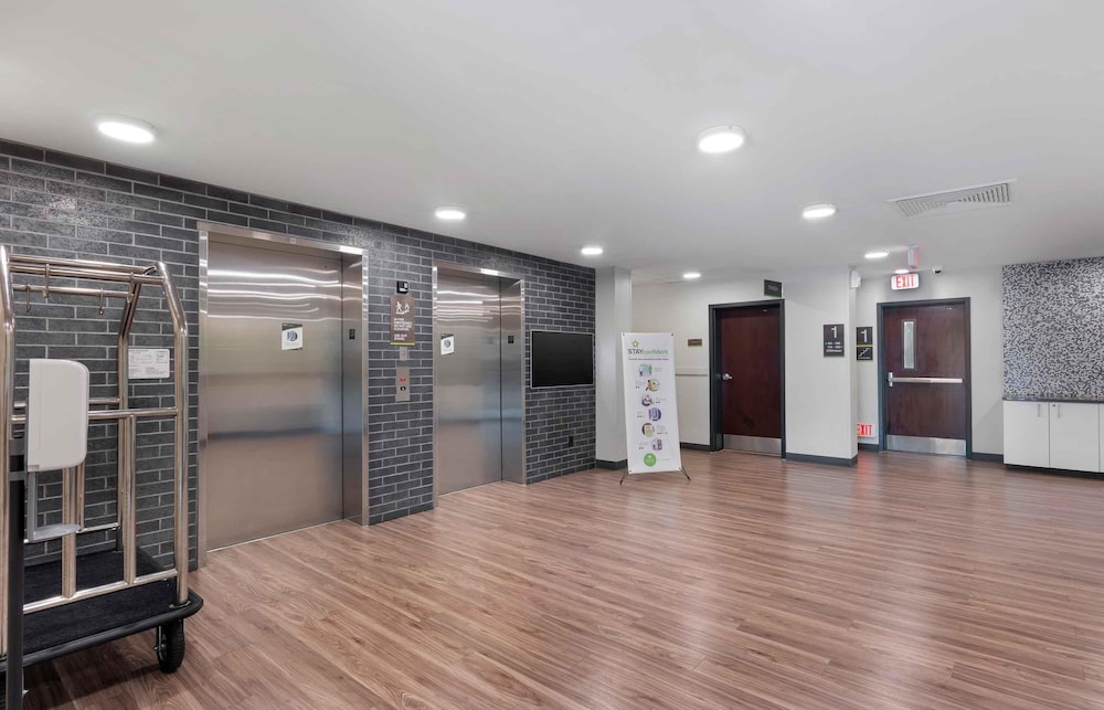 Extended Stay America Premier Suites Miami Downtown Brickell Cruise Port 11/54