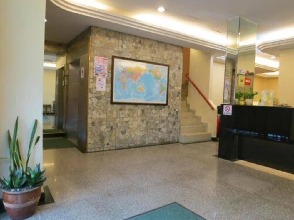 Nan Yeang Hotel 12/126