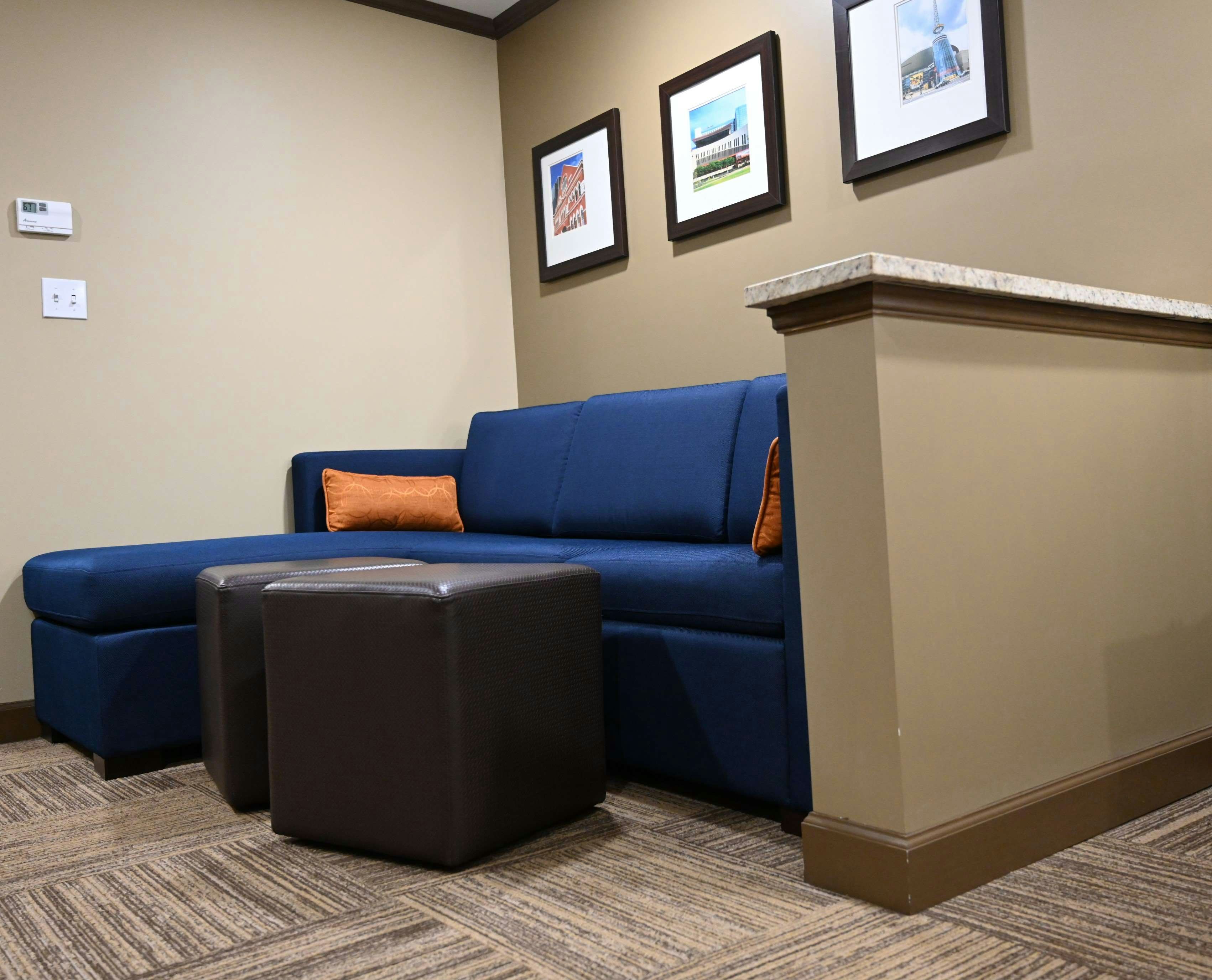 Giles Hotel Inn & Suites 19/31