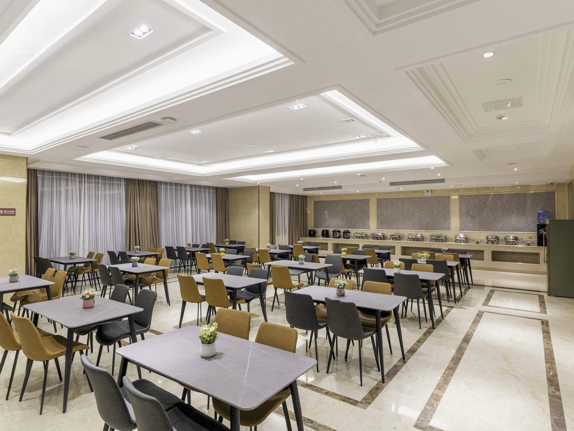 Anyi Jinding Hotel 44/49