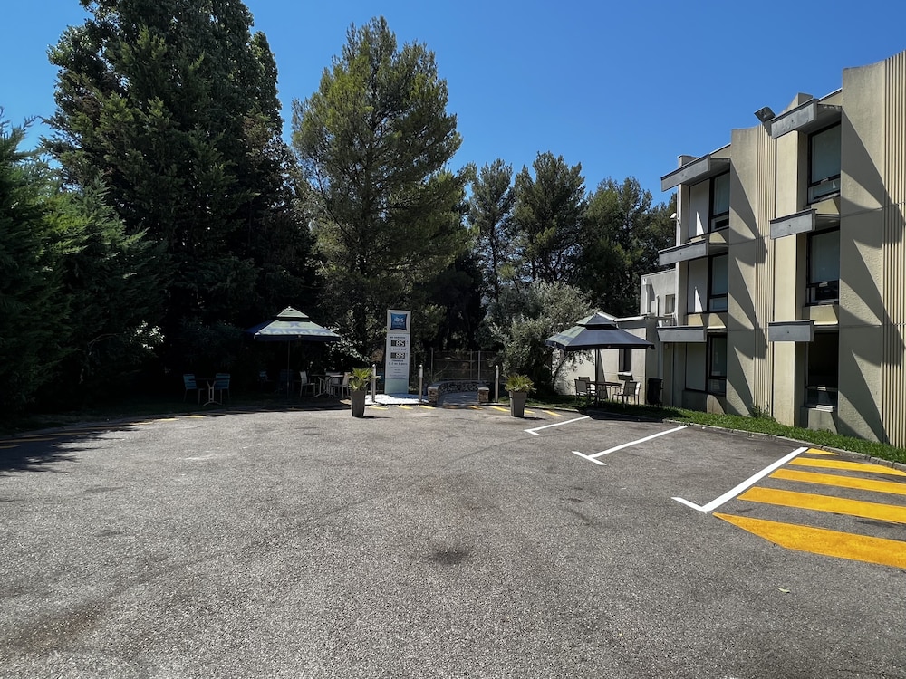 ibis budget Marseille Est Porte d'Aubagne 10/23