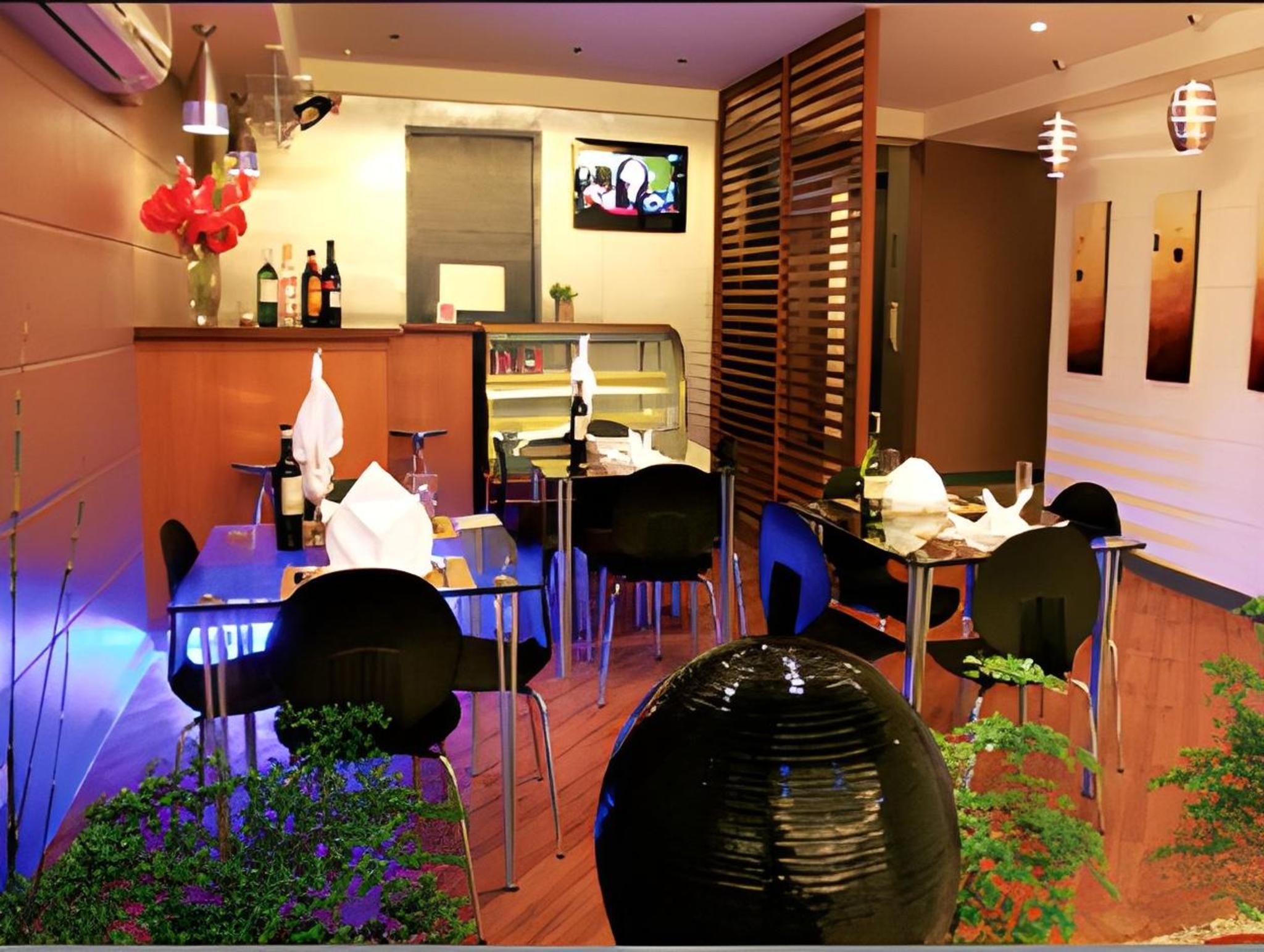 Guijo Suites Makati 20/24