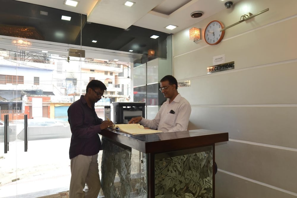 Hotel Central Residency 6/39