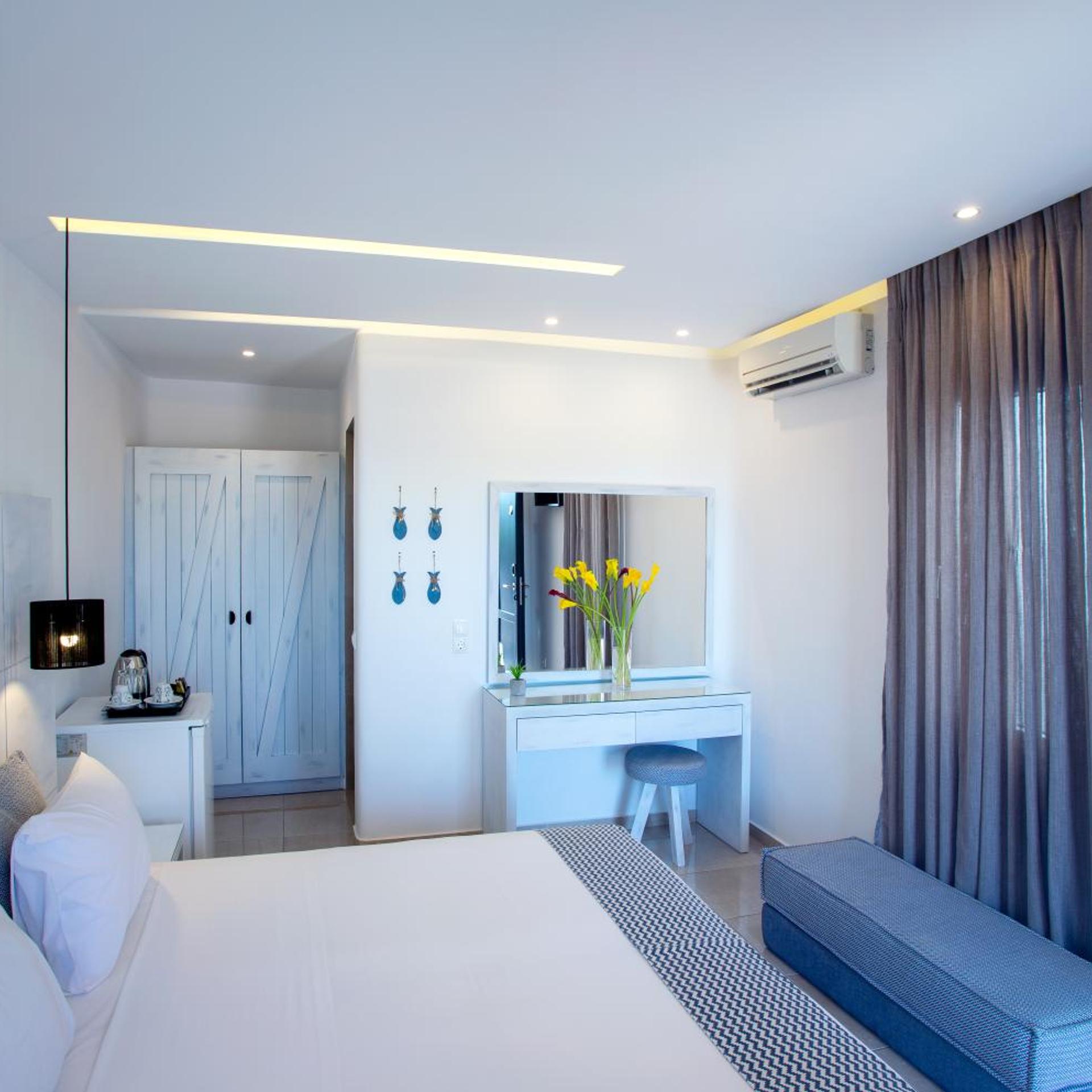 Room, Double or Twin Bed, Outdoor Jetted Tub, Terrace