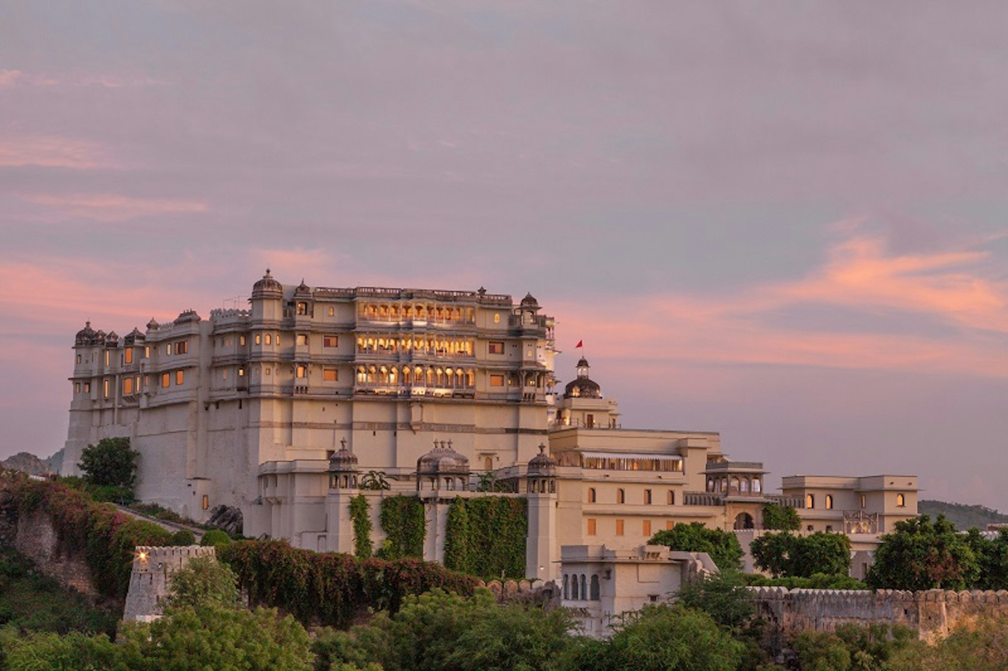 RAAS DEVIGARH(Formerly - DEVI GARH BY LEBUA) 2/70