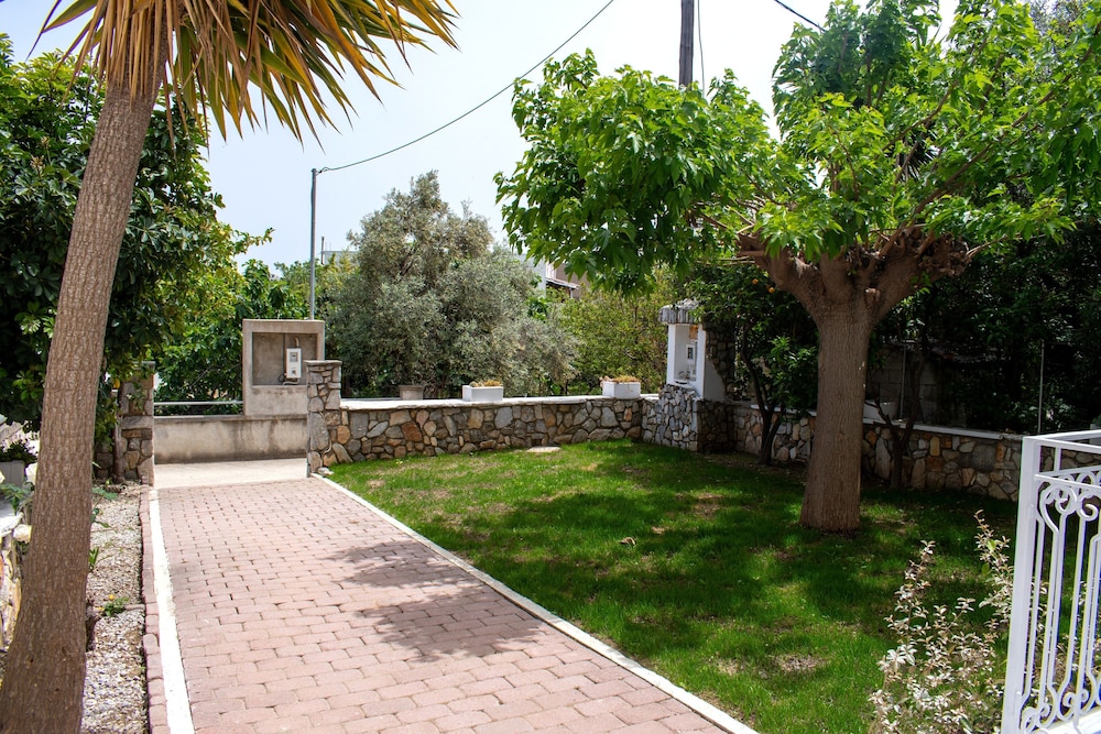 Act Art Skiathos 55/65