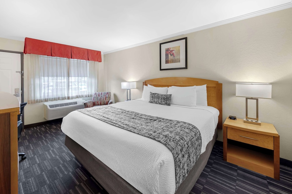 BUSINESS, KING BED