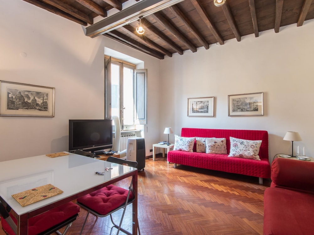 RSH Piazza Navona Charming Apartment 2 10/22