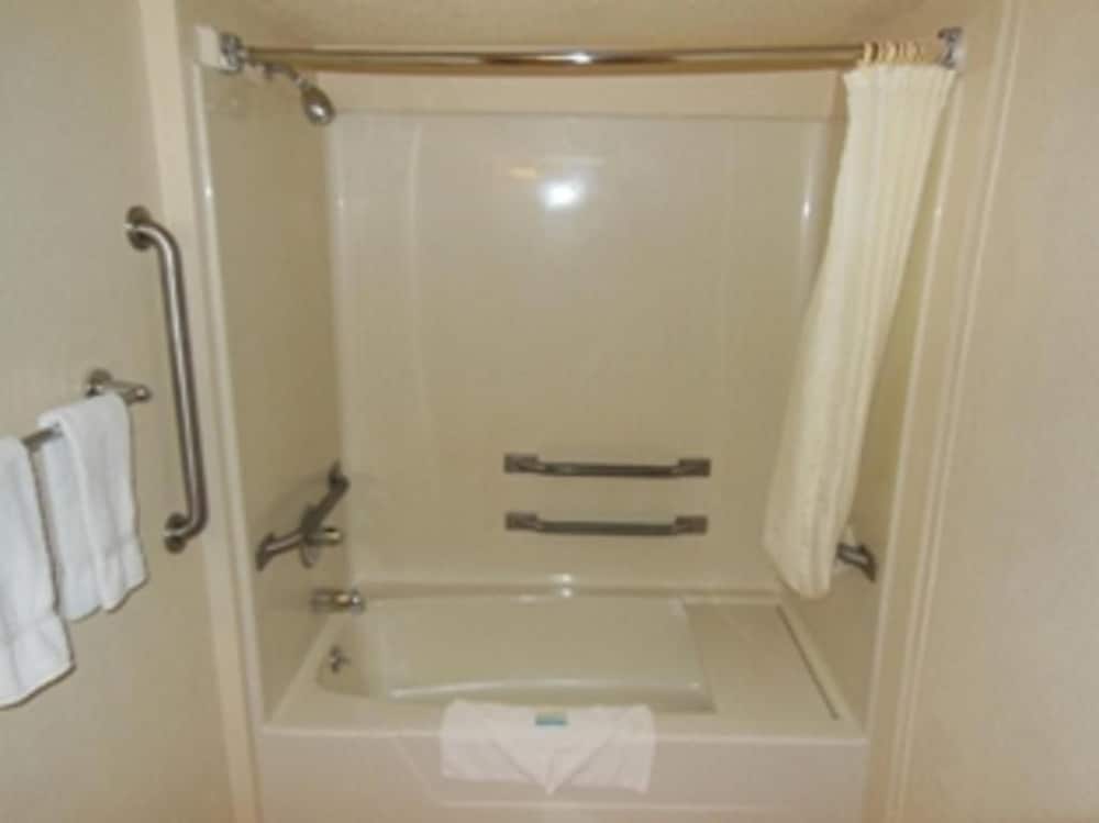 Motel6 Abbeville, AL 36/36