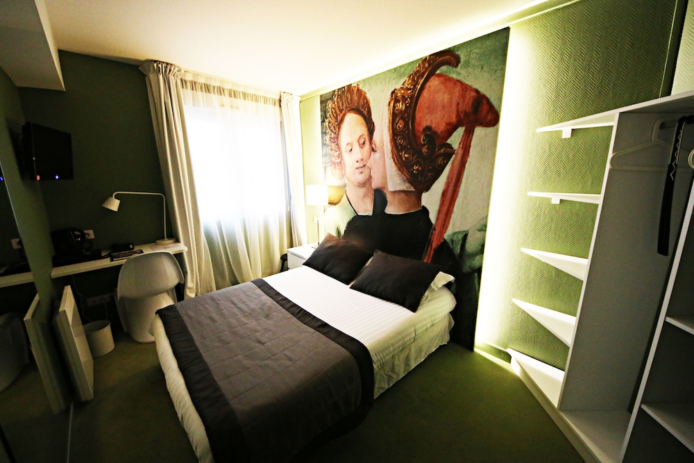 STANDARD, DOUBLE BED