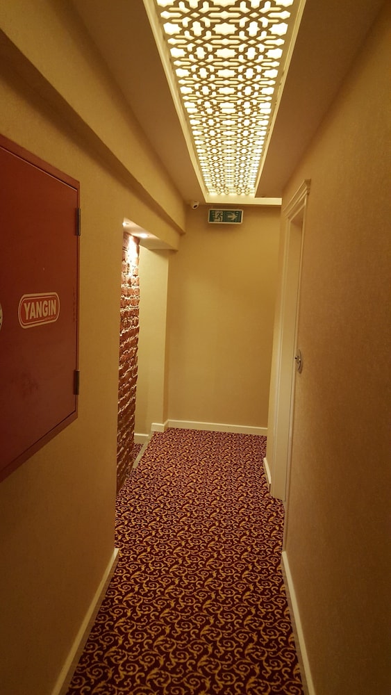 Sun Comfort Hotel 9/48