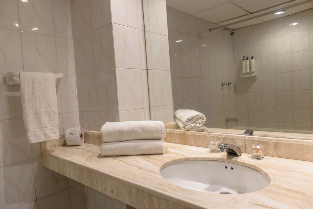 غرفة بسرير كوين، Hotel Faranda Express Puerta Del Sol Barranquilla, A Member of Radisson Individuals 7/10