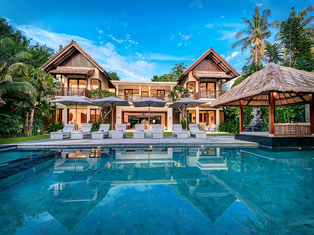 Seseh Beach Villas 46/50