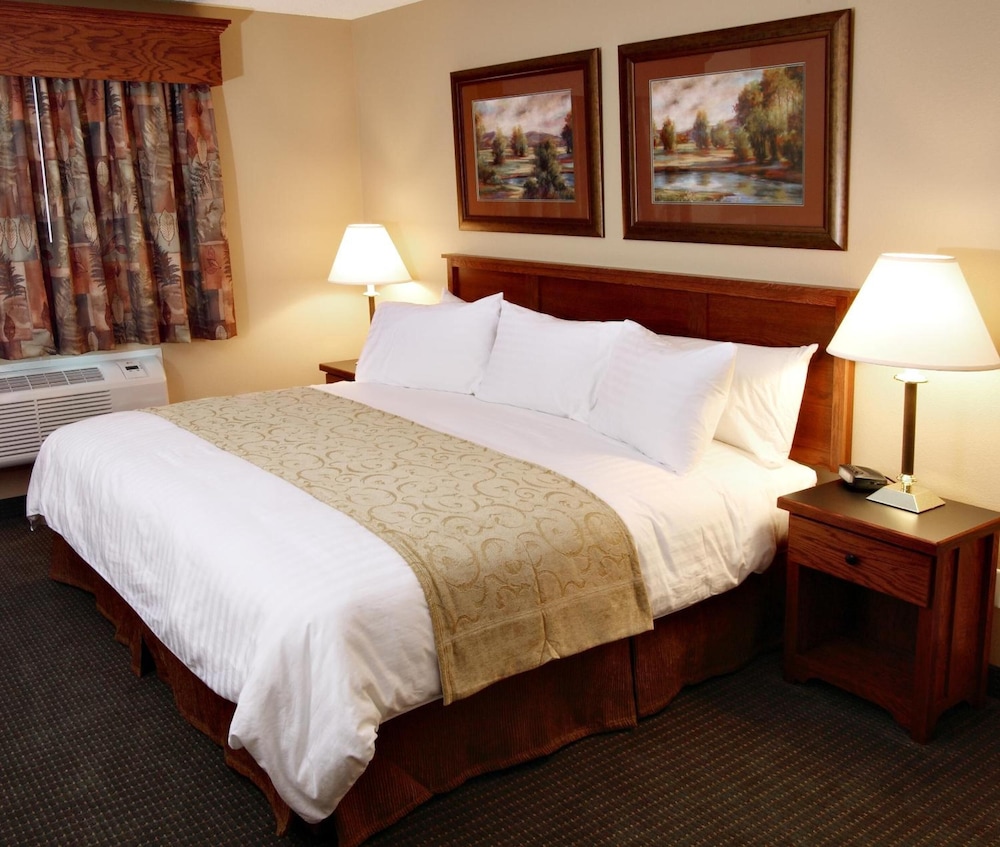 GrandStay Residential Suites Hotel 15/56