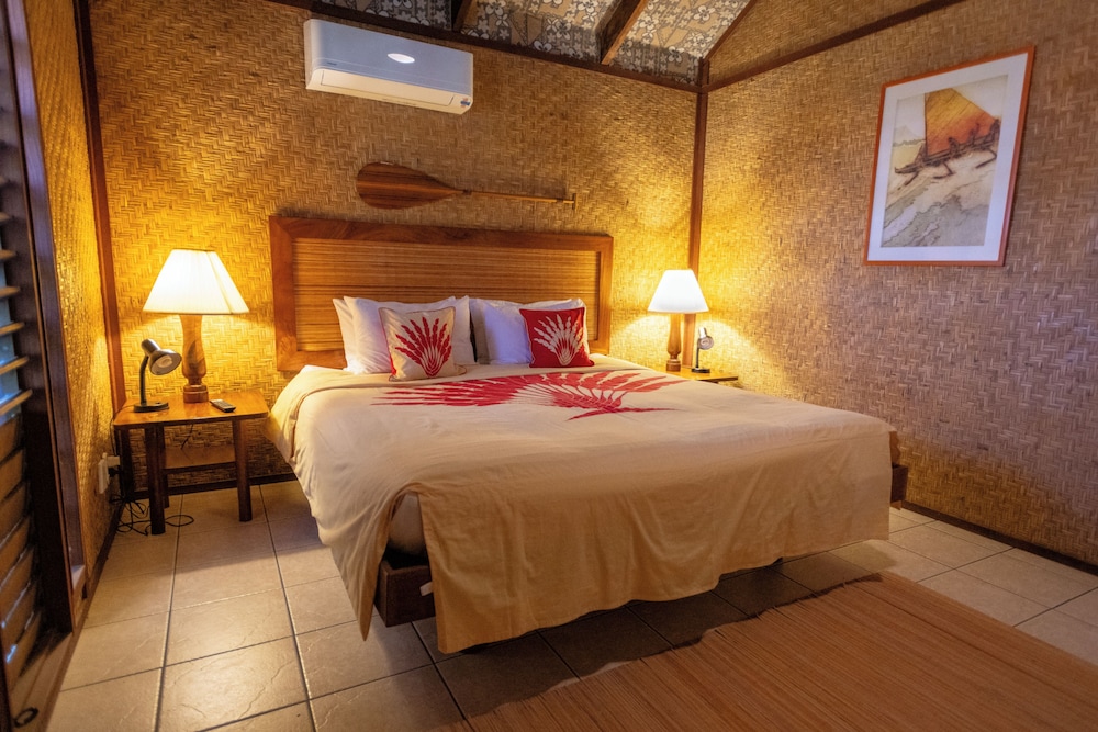 Ocean, Bungalow, King Bed, Beach Side, Sofa
