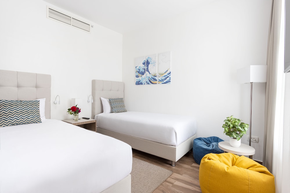 The Long Beach Hotel Montenegro 25/83