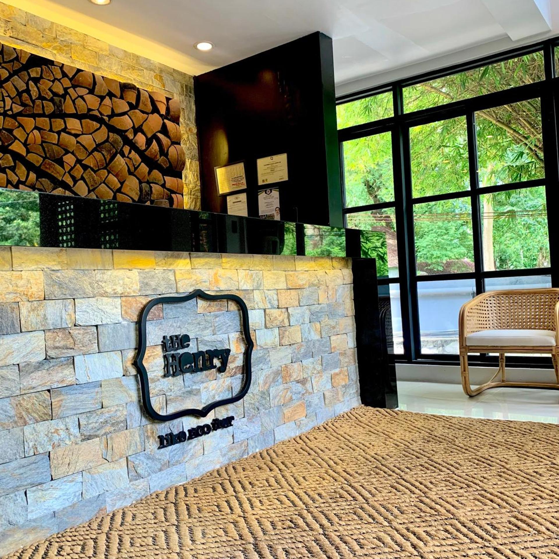 The Henry Resort Taramindu Laiya 16/56
