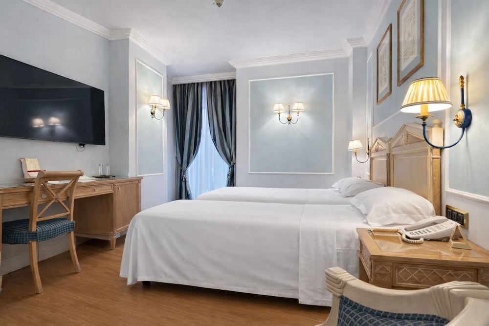 SUPERIOR, DOUBLE BED