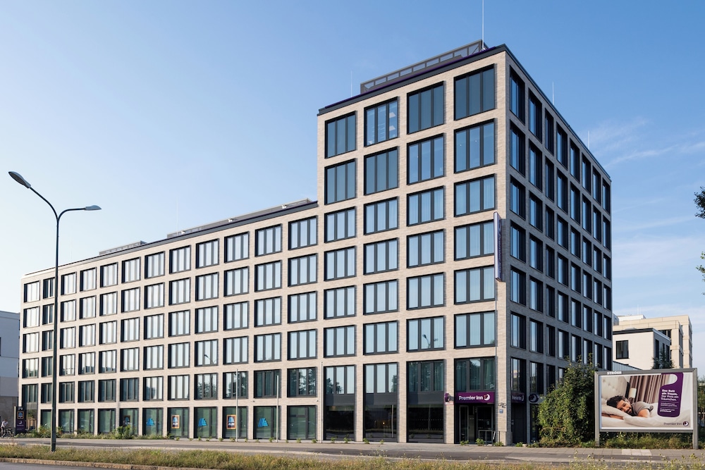 Premier Inn Munchen City Schwabing Hotel in MUNICH