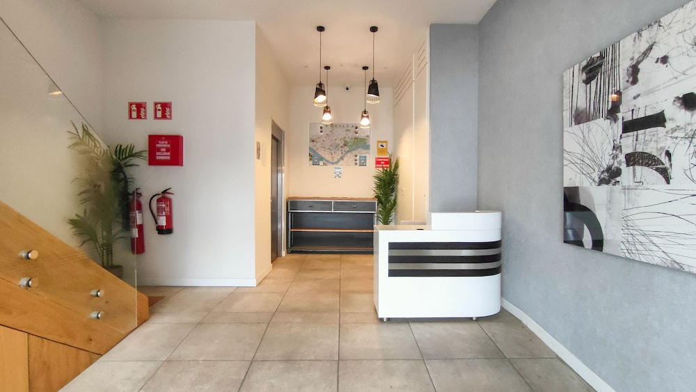 Lobby at Apartamentos Magna Sevilla, SEVILLE