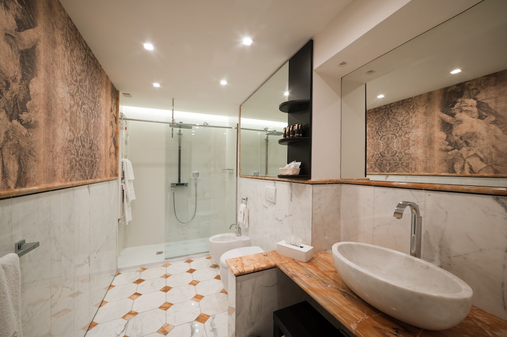 Royal Palace Hotel and Spa 30/33