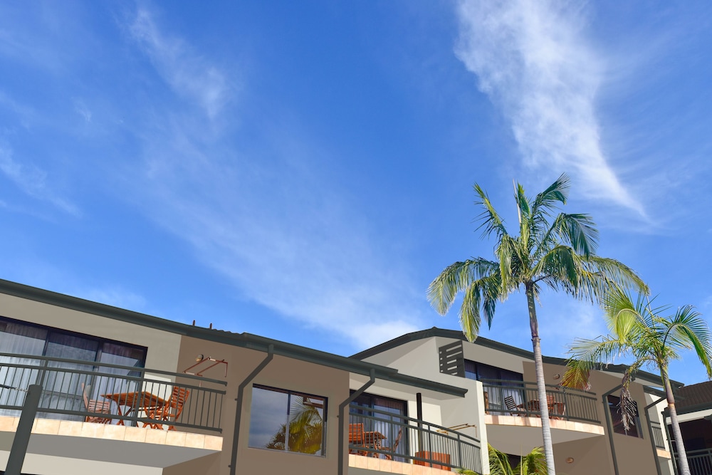 BEACHES HOLIDAY RESORT 2/35