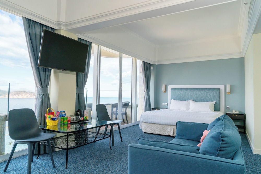 Warwick Hotel Cheung Chau 23/48