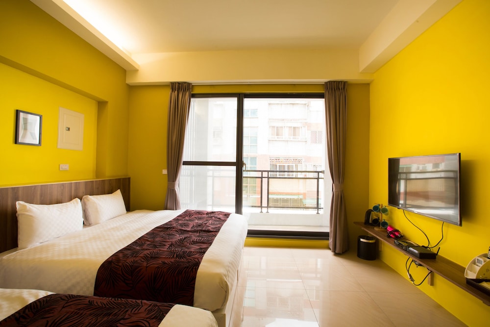 ROOM, QUADRUPLE, 2 DOUBLE BEDS