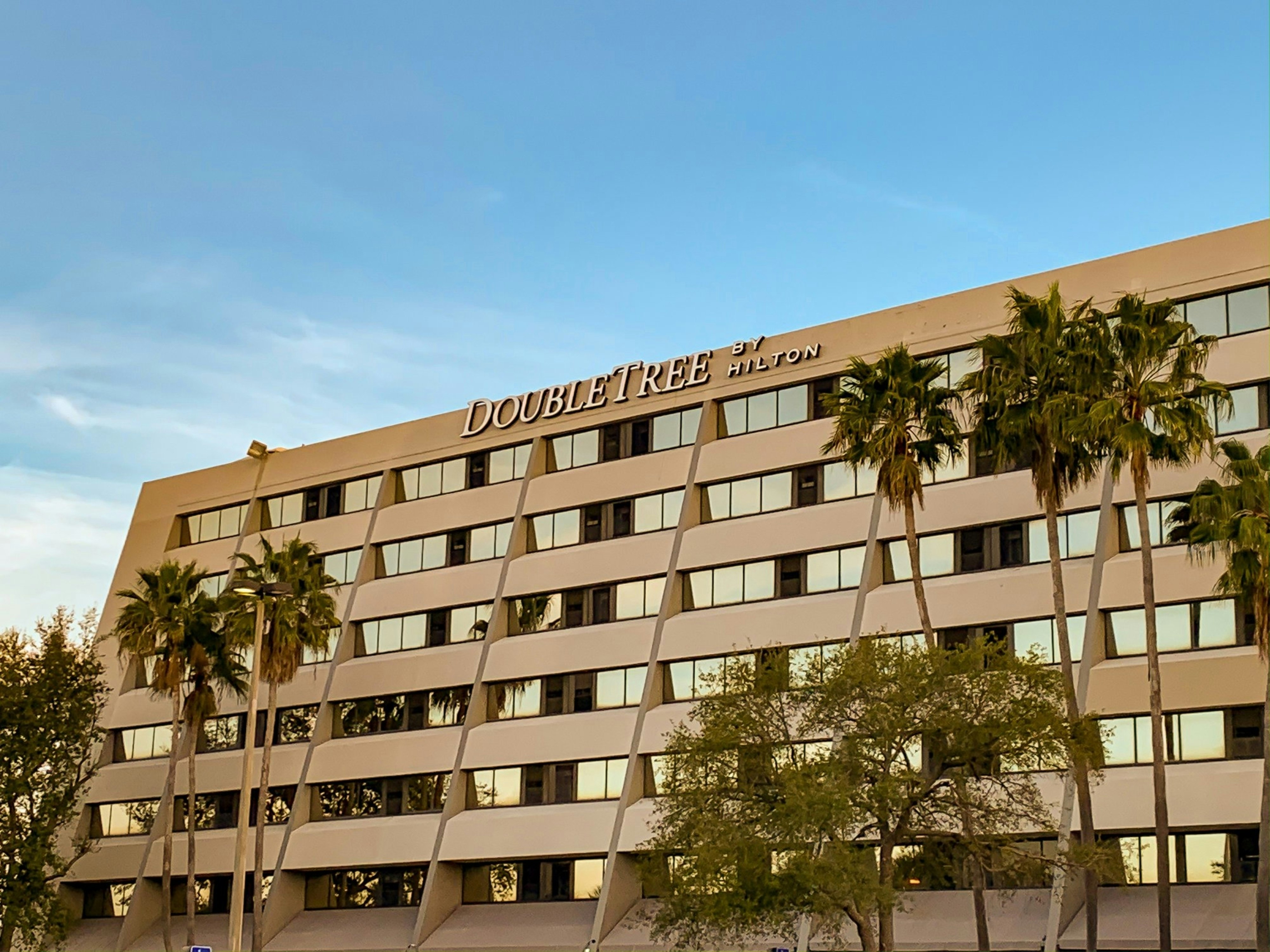 Doubletree By Hilton Tampa Rocky Point Waterfront 2/80