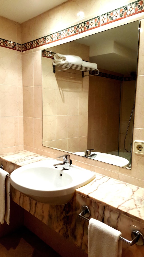 Grupotel Imperio Playa 25/40