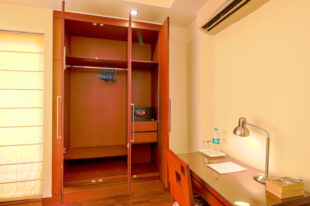 Ahuja Residency Sector 44 Noida 39/39