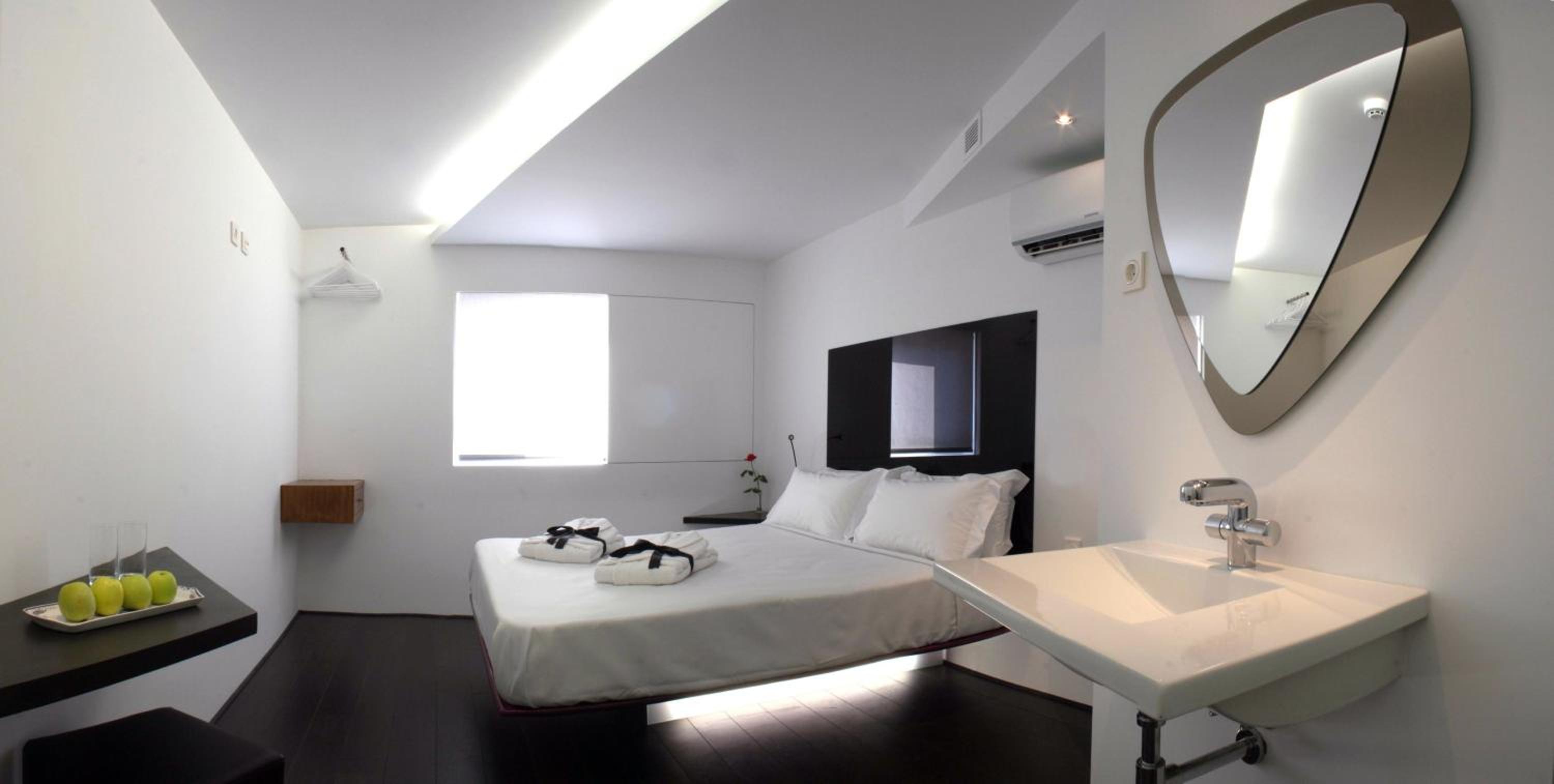 Absoluto Design Hotel 50/50
